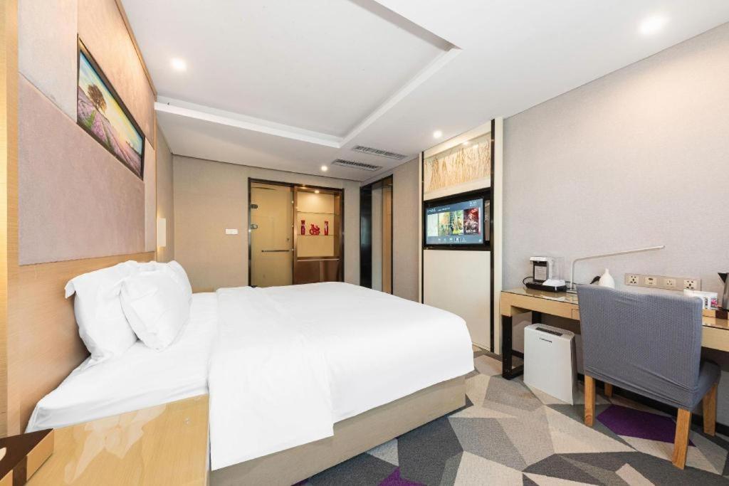 Lavande Hotel Nanchang Ai XI Hu Subway East Station Branch Exteriör bild