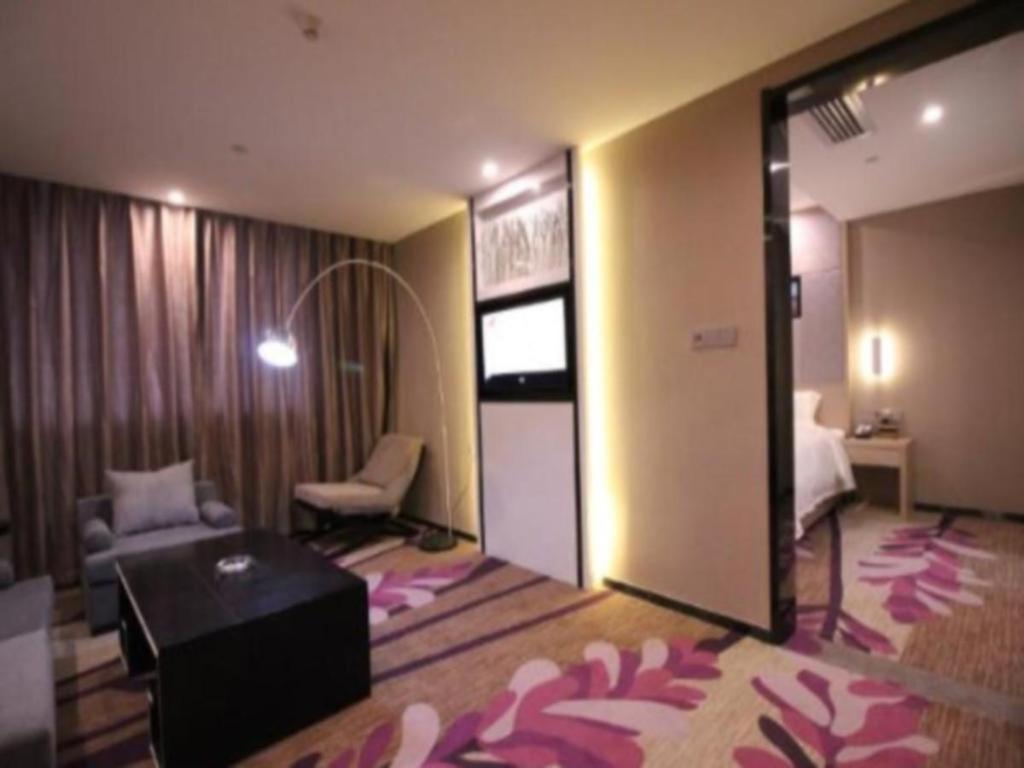 Lavande Hotel Nanchang Ai XI Hu Subway East Station Branch Exteriör bild