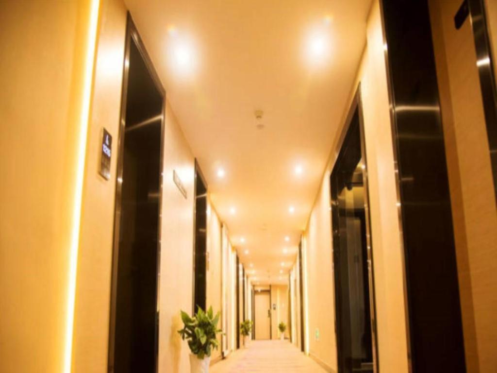 Lavande Hotel Nanchang Ai XI Hu Subway East Station Branch Exteriör bild