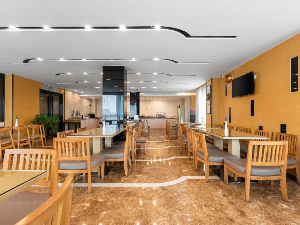 Lavande Hotel Nanchang Ai XI Hu Subway East Station Branch Exteriör bild